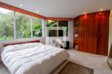 Casa de condomínio para alugar com 700m², 4 quartos e 5 vagas Casa de condomínio para alugar com 700m², 4 quartos e 5 vagasQuarto 3 suíte