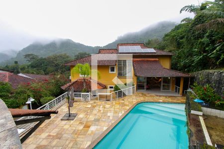 Casa de condomínio para alugar com 700m², 4 quartos e 5 vagas Casa de condomínio para alugar com 700m², 4 quartos e 5 vagasVista