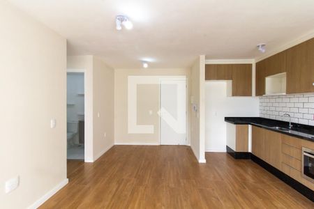 Sala de apartamento para alugar com 2 quartos, 55m² em Vila Anastácio, São Paulo