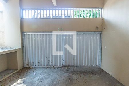 Casa para alugar com 420m², 4 quartos e 2 vagas Casa para alugar com 420m², 4 quartos e 2 vagasGaragem