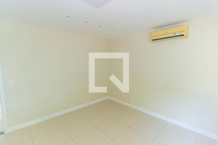 Casa para alugar com 420m², 4 quartos e 2 vagas Casa para alugar com 420m², 4 quartos e 2 vagasQuarto