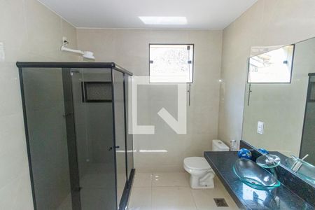 Casa para alugar com 420m², 4 quartos e 2 vagas Casa para alugar com 420m², 4 quartos e 2 vagasBanheiro