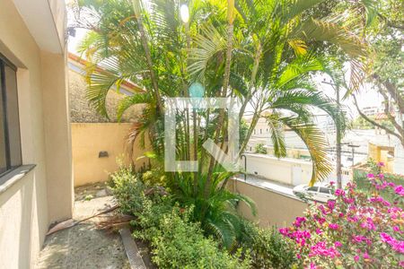 Casa para alugar com 420m², 4 quartos e 2 vagas Casa para alugar com 420m², 4 quartos e 2 vagasQuintal