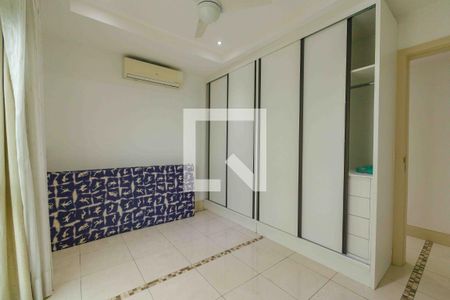 Apartamento à venda com 280m², 3 quartos e 2 vagasSuíte 2