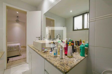 Apartamento à venda com 280m², 3 quartos e 2 vagasBanheiro da Suíte 1