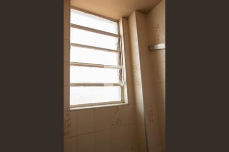 Apartamento à venda com 130m², 2 quartos e sem vaga Apartamento à venda com 130m², 2 quartos e sem vagaBanheiro de Serviço