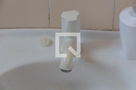 Apartamento à venda com 130m², 2 quartos e sem vaga Apartamento à venda com 130m², 2 quartos e sem vagaBanheiro de Serviço