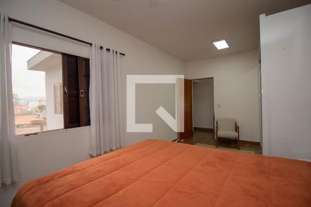 Casa à venda com 458m², 5 quartos e 6 vagas Casa à venda com 458m², 5 quartos e 6 vagasQuarto 2 - Suíte