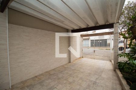 Casa à venda com 458m², 5 quartos e 6 vagas Casa à venda com 458m², 5 quartos e 6 vagasGaragem