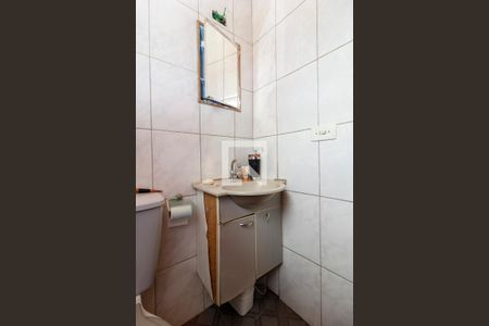 Casa à venda com 85m², 3 quartos e 1 vaga Casa à venda com 85m², 3 quartos e 1 vagaEdícula - Banheiro