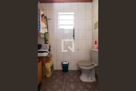 Casa à venda com 85m², 3 quartos e 1 vaga Casa à venda com 85m², 3 quartos e 1 vagaEdícula - Banheiro