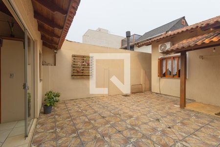 Casa à venda com 95m², 2 quartos e 1 vaga Casa à venda com 95m², 2 quartos e 1 vagaQuintal