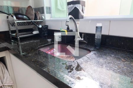 Casa de condomínio à venda com 56m², 2 quartos e 2 vagasCozinha