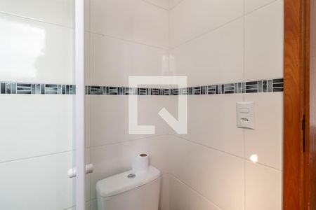 Casa de condomínio à venda com 56m², 2 quartos e 2 vagasBanheiro da Suíte 2