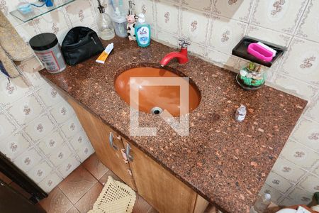 Casa à venda com 200m², 3 quartos e 2 vagas Casa à venda com 200m², 3 quartos e 2 vagasBanheiro 2