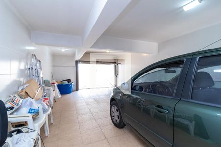Casa à venda com 250m², 3 quartos e 4 vagas Casa à venda com 250m², 3 quartos e 4 vagasGaragem