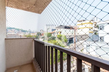 Casa à venda com 250m², 3 quartos e 4 vagas Casa à venda com 250m², 3 quartos e 4 vagasVaranda da Suíte