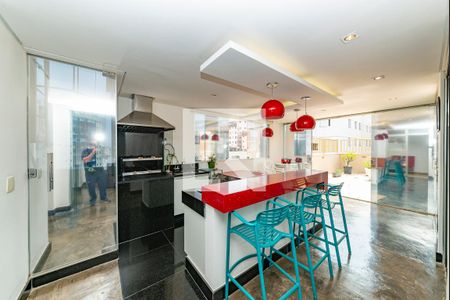 Apartamento à venda com 200m², 3 quartos e 2 vagas Apartamento à venda com 200m², 3 quartos e 2 vagasVaranda gourmet