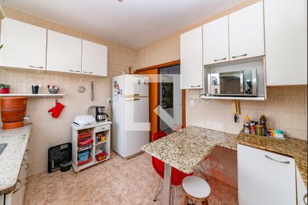 Apartamento à venda com 200m², 3 quartos e 2 vagas Apartamento à venda com 200m², 3 quartos e 2 vagasCozinha