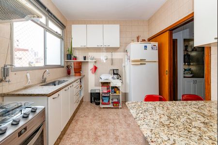 Apartamento à venda com 200m², 3 quartos e 2 vagas Apartamento à venda com 200m², 3 quartos e 2 vagasCozinha