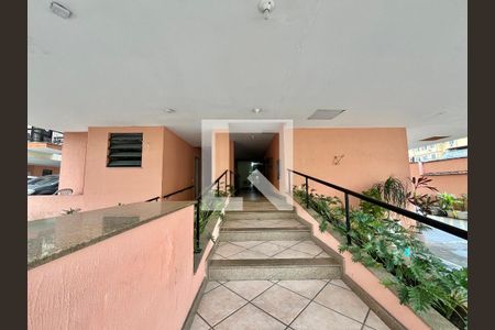 Apartamento à venda com 68m², 2 quartos e 1 vaga Apartamento à venda com 68m², 2 quartos e 1 vagaEntrada