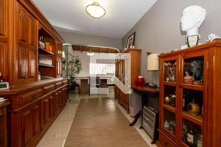 Casa à venda com 131m², 3 quartos e 2 vagas