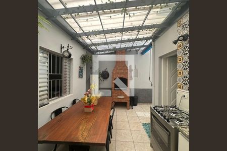 Casa à venda com 130m², 3 quartos e 2 vagasÁrea externa - Churrasqueira