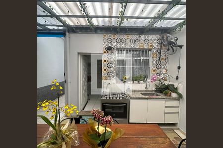 Casa à venda com 130m², 3 quartos e 2 vagasÁrea externa