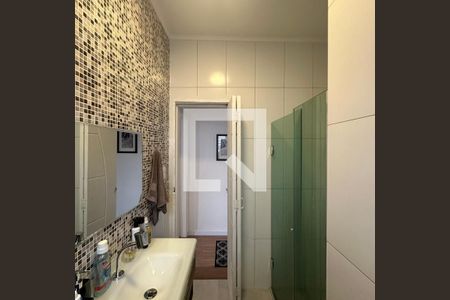 Casa à venda com 130m², 3 quartos e 2 vagasBanheiro