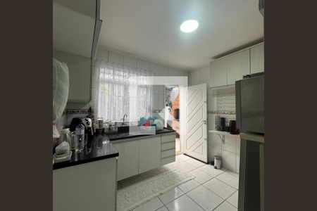 Casa à venda com 130m², 3 quartos e 2 vagasCozinha
