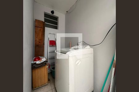 Casa à venda com 130m², 3 quartos e 2 vagasÁrea de Serviço