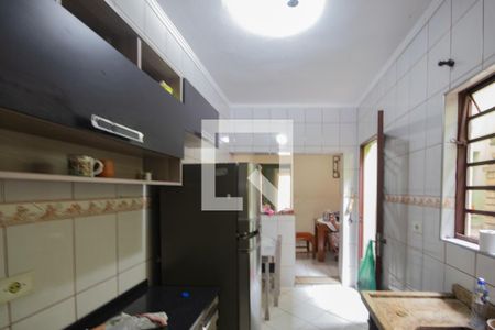 Casa à venda com 112m², 3 quartos e 3 vagas Casa à venda com 112m², 3 quartos e 3 vagasCozinha