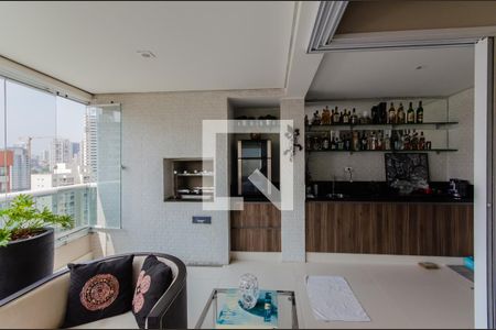 Apartamento à venda com 183m², 3 quartos e 4 vagas Apartamento à venda com 183m², 3 quartos e 4 vagasVaranda gourmet