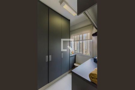 Apartamento à venda com 183m², 3 quartos e 4 vagas Apartamento à venda com 183m², 3 quartos e 4 vagasÁrea de Serviço