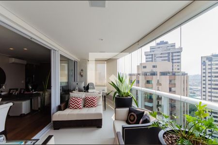 Apartamento à venda com 183m², 3 quartos e 4 vagas Apartamento à venda com 183m², 3 quartos e 4 vagasVaranda gourmet