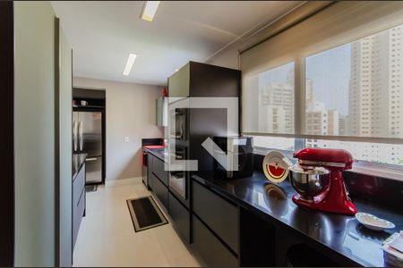 Apartamento à venda com 183m², 3 quartos e 4 vagas Apartamento à venda com 183m², 3 quartos e 4 vagasCozinha