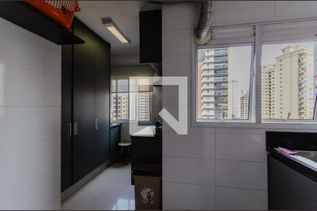 Apartamento à venda com 183m², 3 quartos e 4 vagas Apartamento à venda com 183m², 3 quartos e 4 vagasÁrea de Serviço