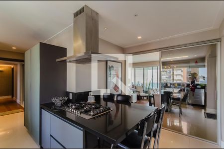 Apartamento à venda com 183m², 3 quartos e 4 vagas Apartamento à venda com 183m², 3 quartos e 4 vagasCozinha