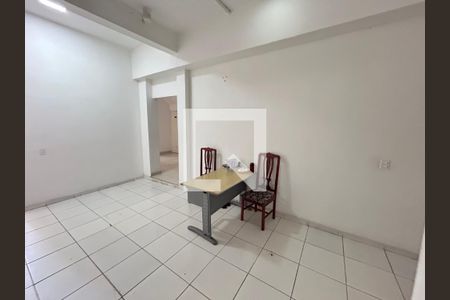 Casa à venda com 300m², 5 quartos e 3 vagas Casa à venda com 300m², 5 quartos e 3 vagasCozinha