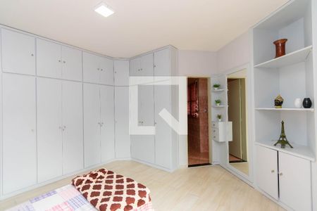 Casa à venda com 150m², 3 quartos e 2 vagas Casa à venda com 150m², 3 quartos e 2 vagasSuíte