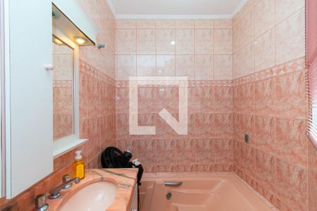 Casa à venda com 150m², 3 quartos e 2 vagas Casa à venda com 150m², 3 quartos e 2 vagasBanheiro da Suíte