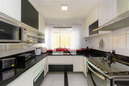 Casa à venda com 150m², 3 quartos e 2 vagas Casa à venda com 150m², 3 quartos e 2 vagasCozinha