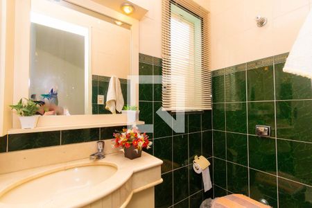 Casa à venda com 150m², 3 quartos e 2 vagas Casa à venda com 150m², 3 quartos e 2 vagasLavabo