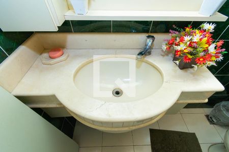 Casa à venda com 150m², 3 quartos e 2 vagas Casa à venda com 150m², 3 quartos e 2 vagasLavabo