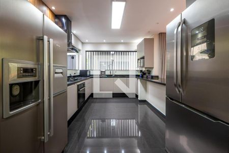 Casa à venda com 340m², 5 quartos e 6 vagas Casa à venda com 340m², 5 quartos e 6 vagasFoto 11