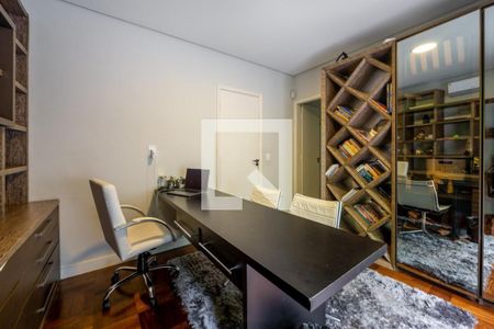Casa à venda com 340m², 5 quartos e 6 vagas Casa à venda com 340m², 5 quartos e 6 vagasFoto 31