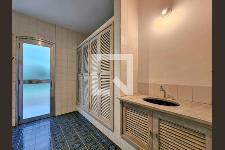 Casa à venda com 900m², 5 quartos e 8 vagas