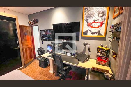 Casa à venda com 400m², 5 quartos e 5 vagas Casa à venda com 400m², 5 quartos e 5 vagasEscritório 2