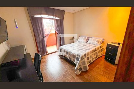 Casa à venda com 400m², 5 quartos e 5 vagas Casa à venda com 400m², 5 quartos e 5 vagasQuarto de Serviço