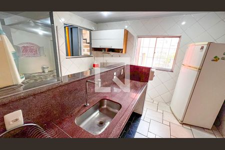 Casa à venda com 400m², 5 quartos e 5 vagas Casa à venda com 400m², 5 quartos e 5 vagasCozinha